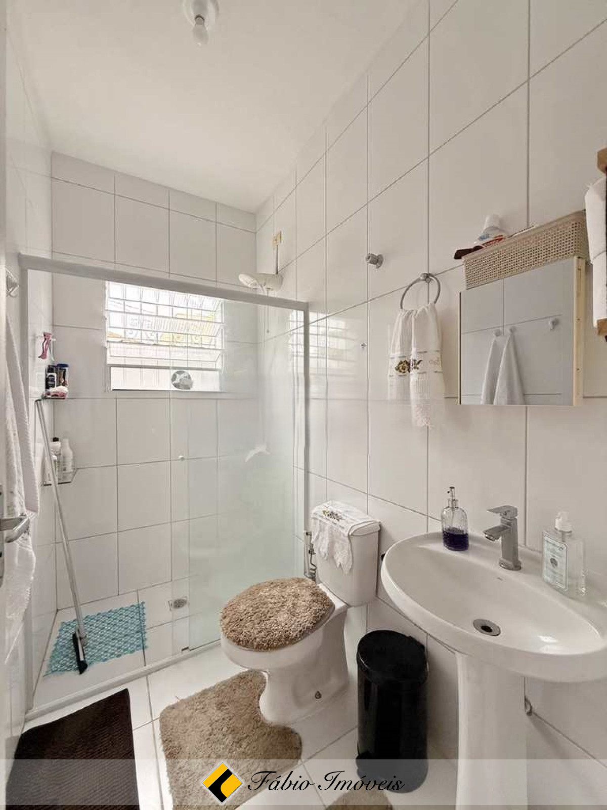 Linda e encantadora casa a 200 metros da paraia!! – Foto 7