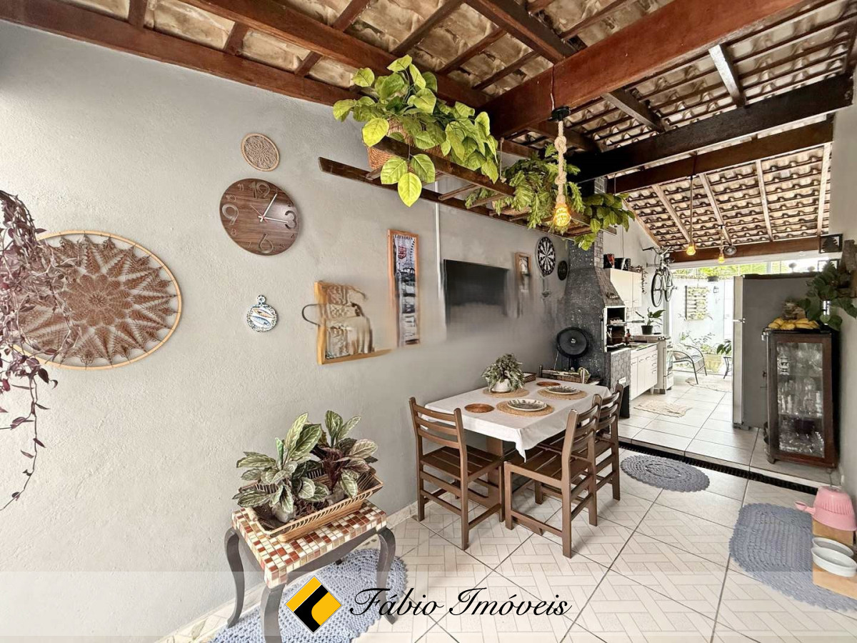 Linda e encantadora casa a 200 metros da paraia!! – Foto 17