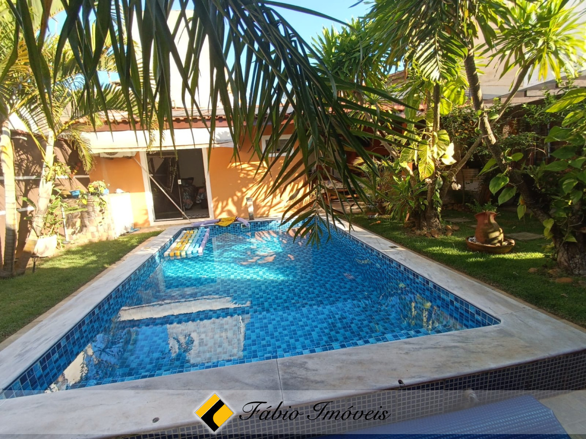 Belíssima casa toda arborizada e com lindo espaço de lazer! – Foto 5