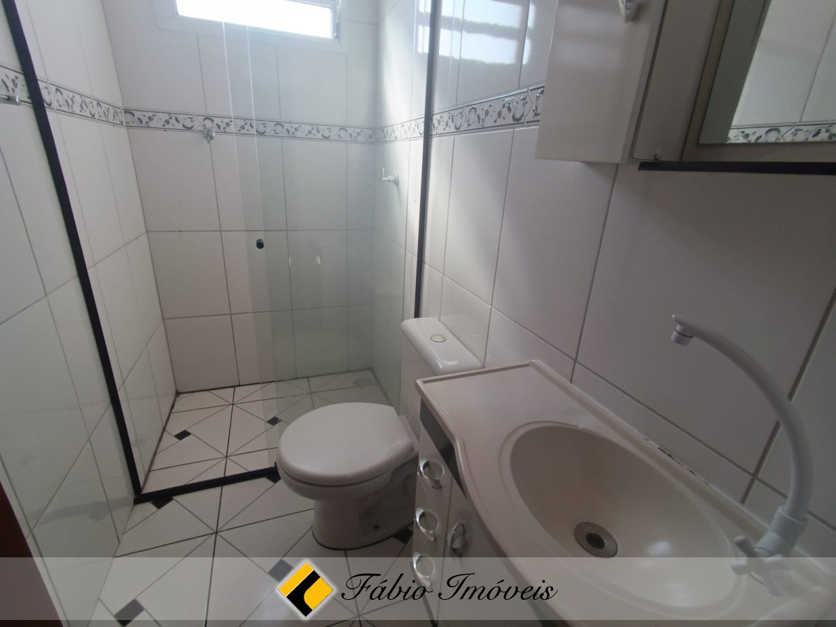 Casa geminada em ótimo bairro! – Foto 14