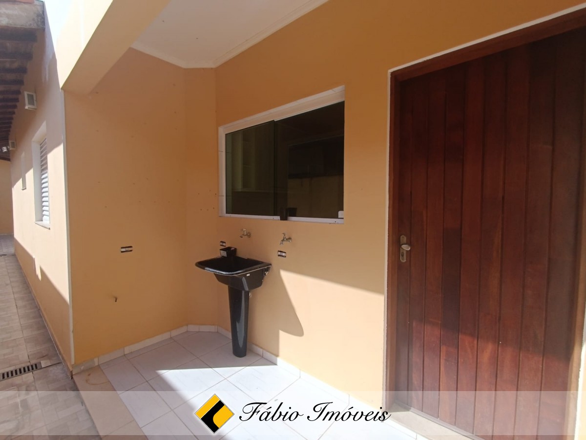 Casa geminada em ótimo bairro! – Foto 4