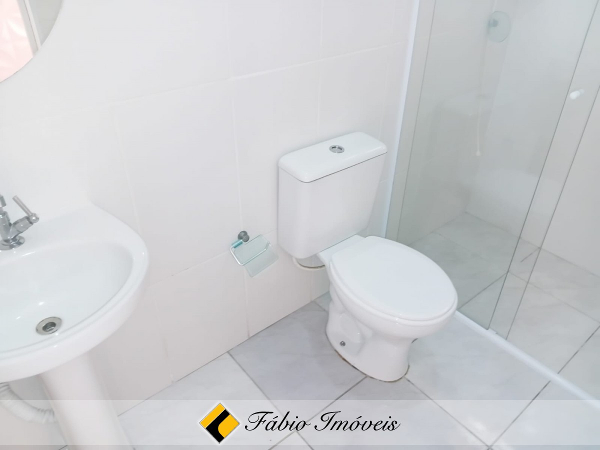 Casa geminada em ótimo bairro! – Foto 11