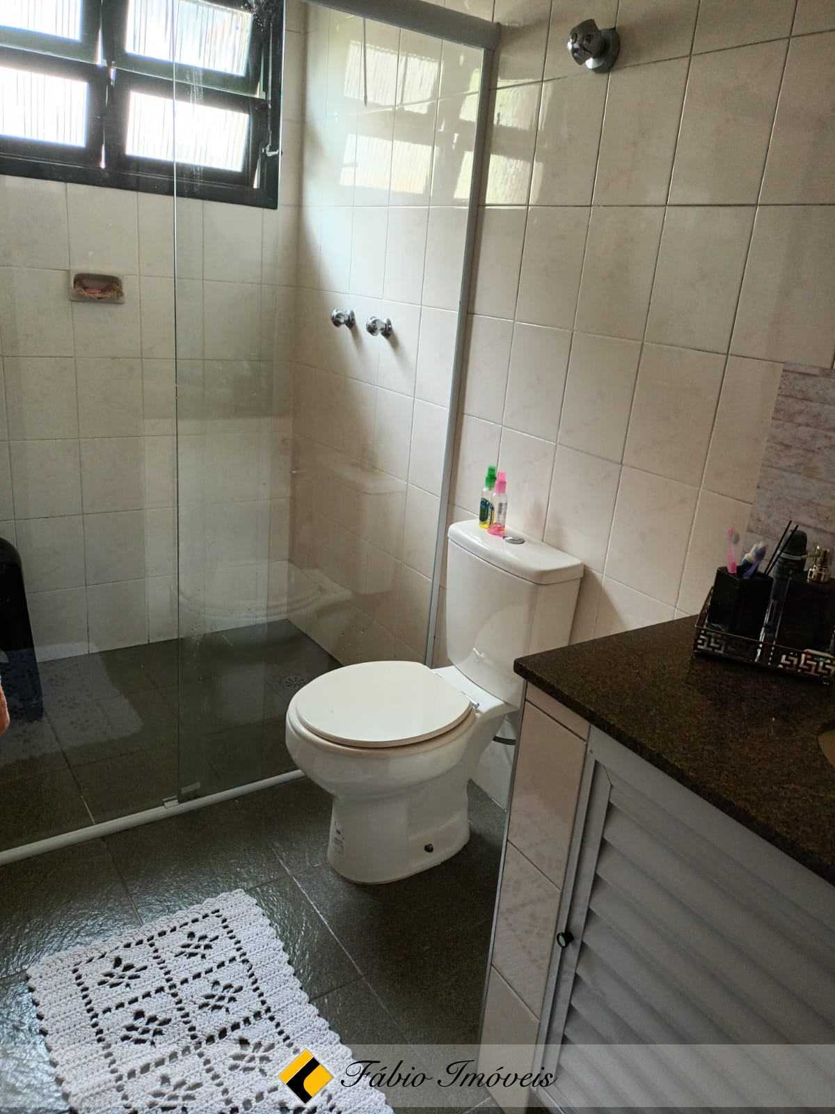 Linda casa em dois lotes – Foto 19