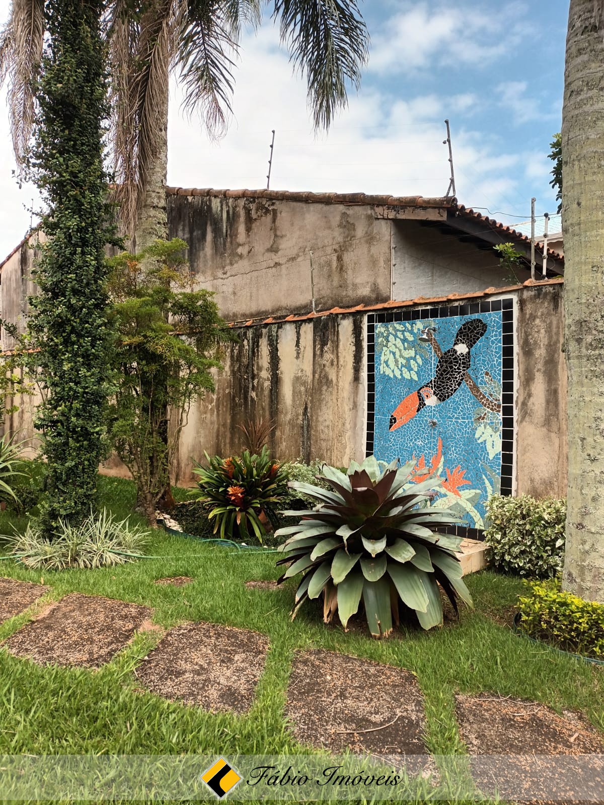 Linda casa em dois lotes – Foto 11