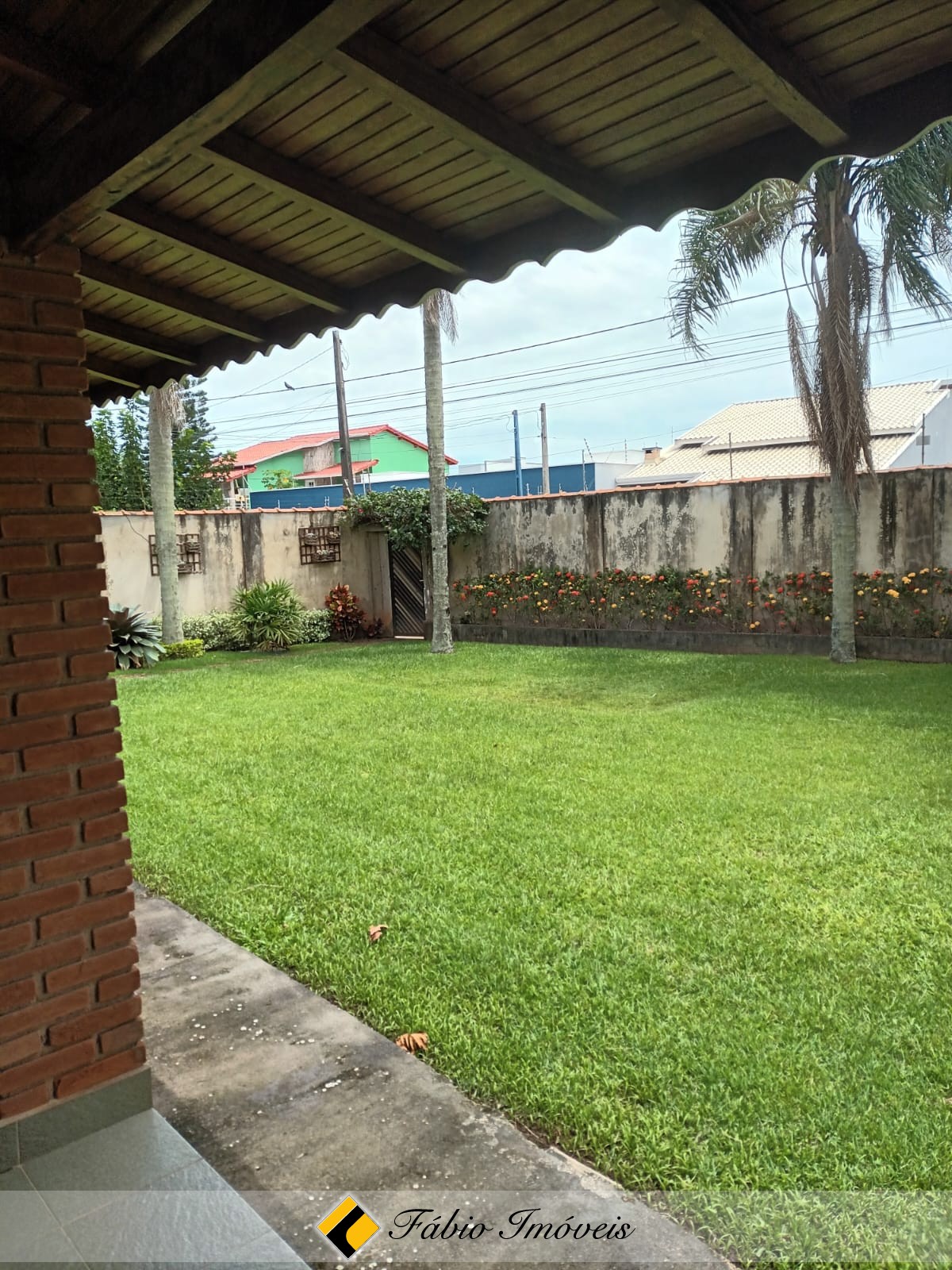 Linda casa em dois lotes – Foto 12