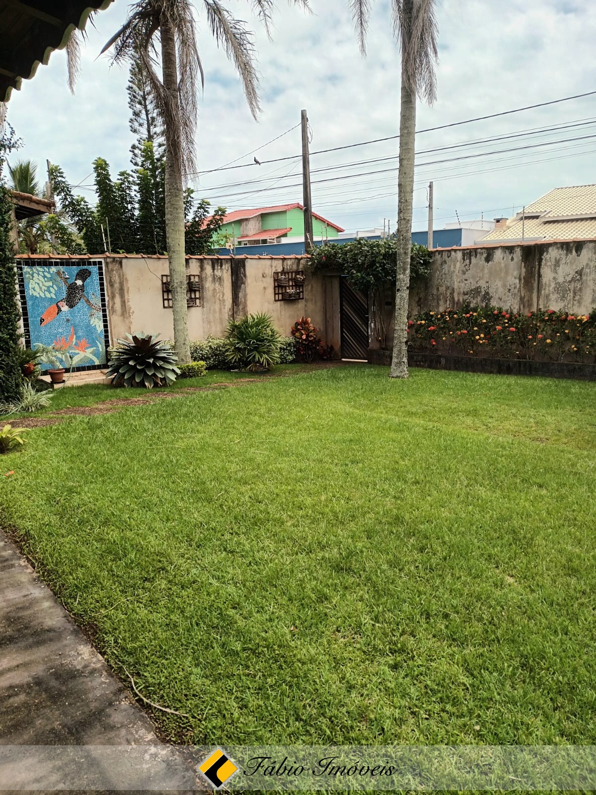 Linda casa em dois lotes – Foto 17