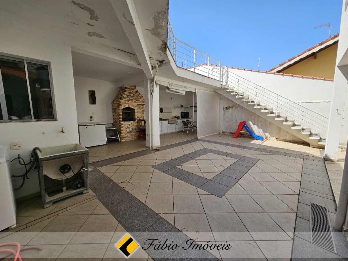 Sobrado bem conservado!! – Foto 33