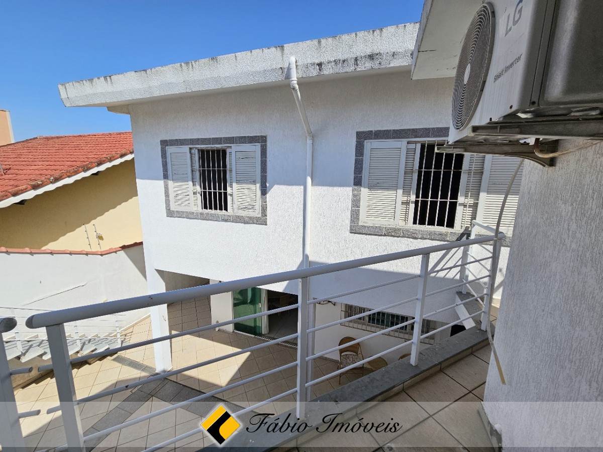 Sobrado bem conservado!! – Foto 36