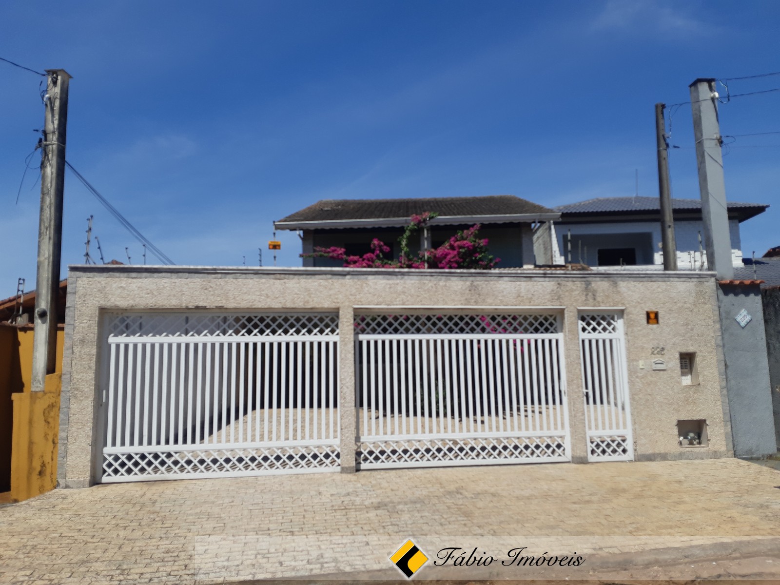 SOBRADO A 200 METROS DO MAR!