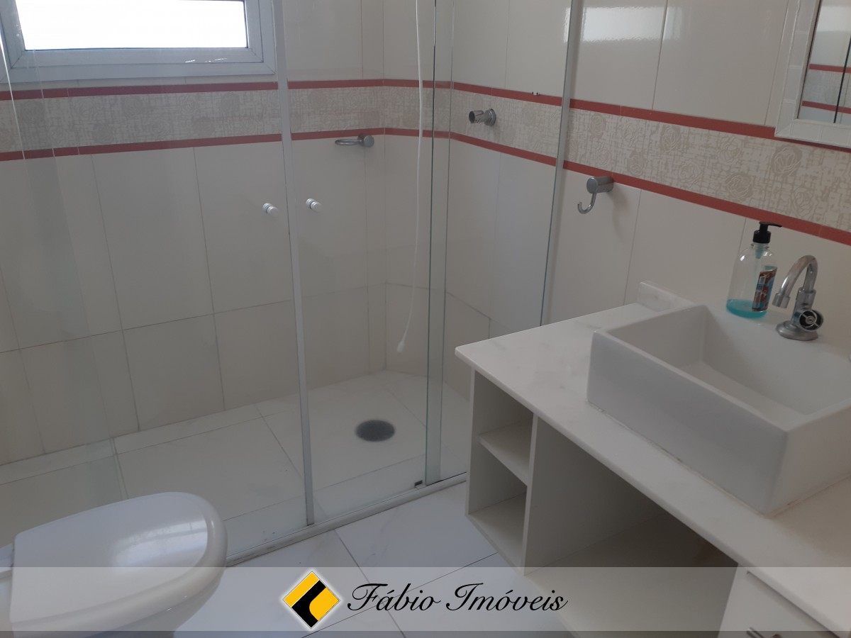 SOBRADO A 200 METROS DO MAR! – Foto 10