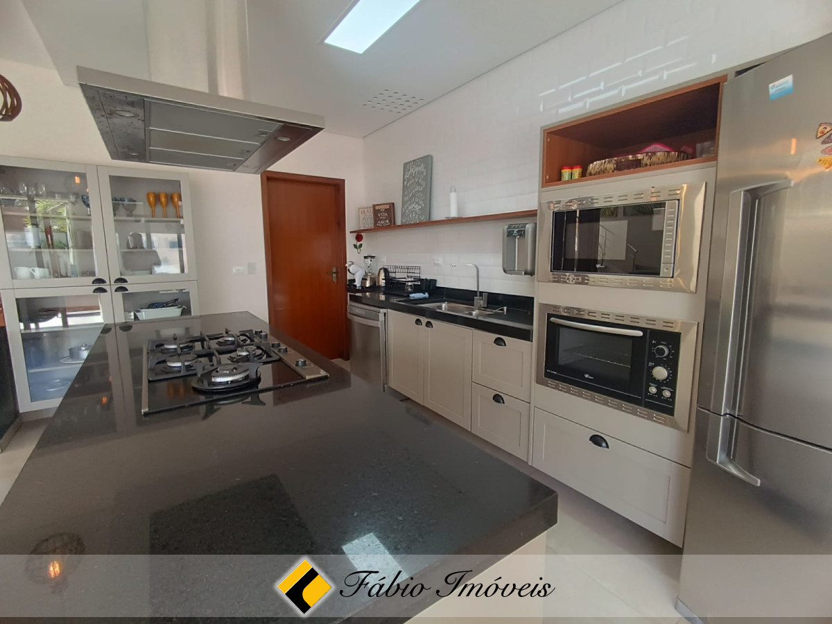 Sobrado novo e moderno a poucos metros do mar! – Foto 8