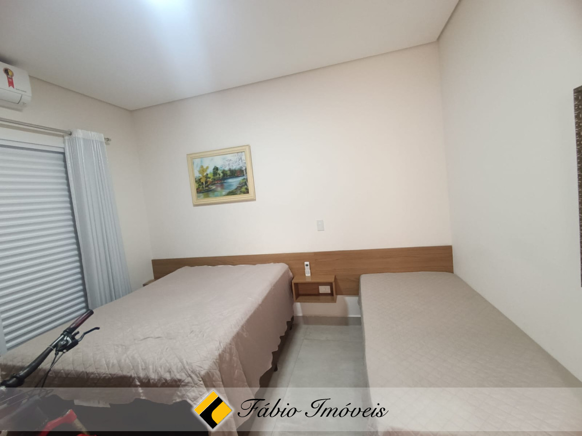 Sobrado novo e moderno a poucos metros do mar! – Foto 10
