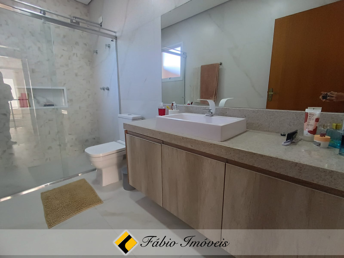 Sobrado novo e moderno a poucos metros do mar! – Foto 17