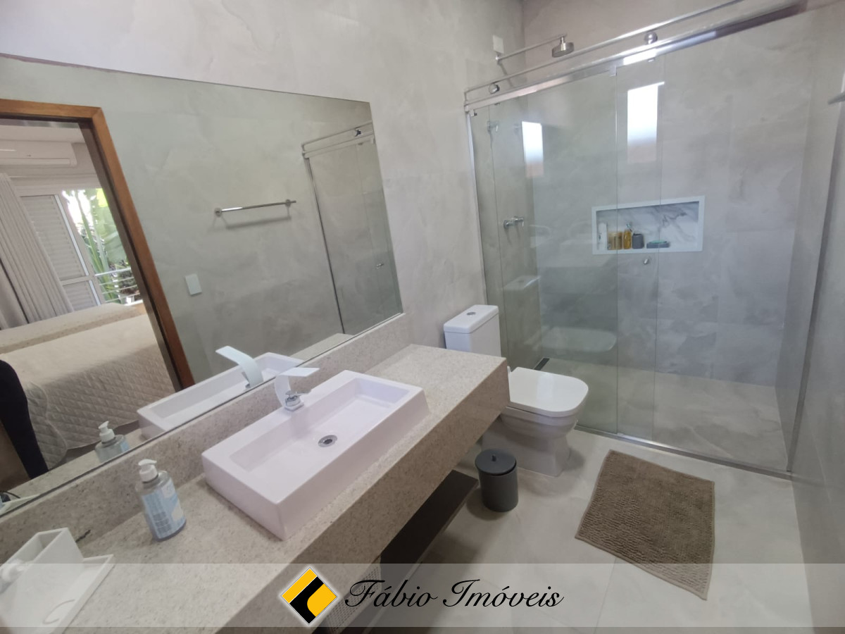 Sobrado novo e moderno a poucos metros do mar! – Foto 21