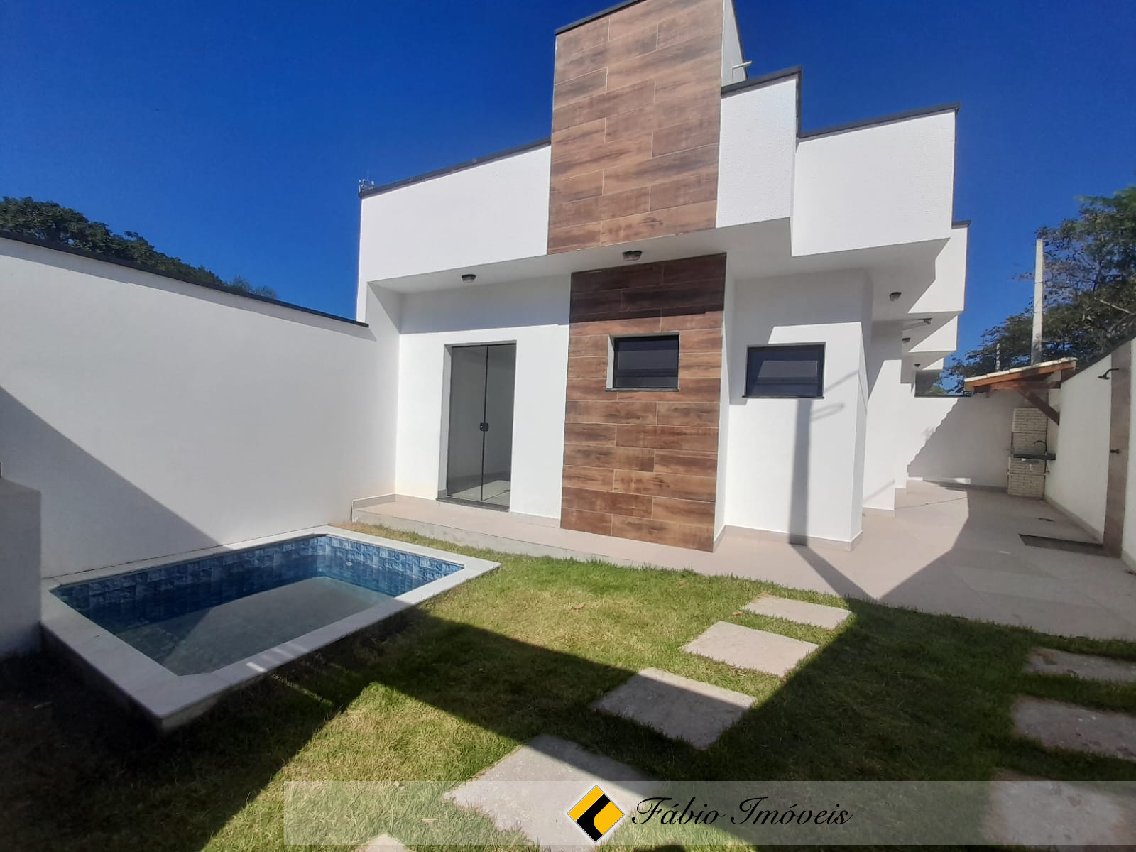 Casa nova com piscina! – Foto 1