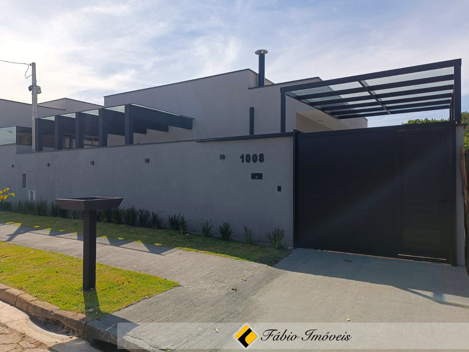 Casa Nova e com Piscina na região Central de Peruíbe – Foto 1