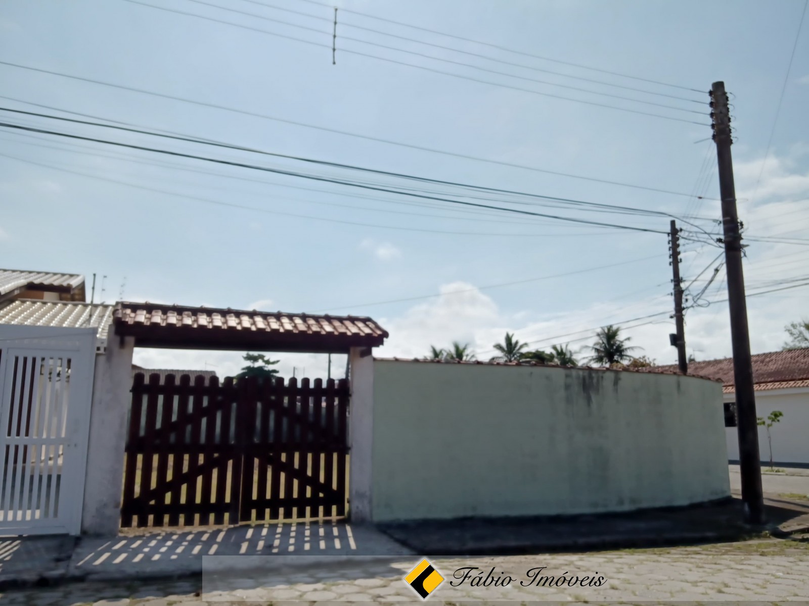 TERRENO MURADO  A 150M DO MAR! – Foto 1