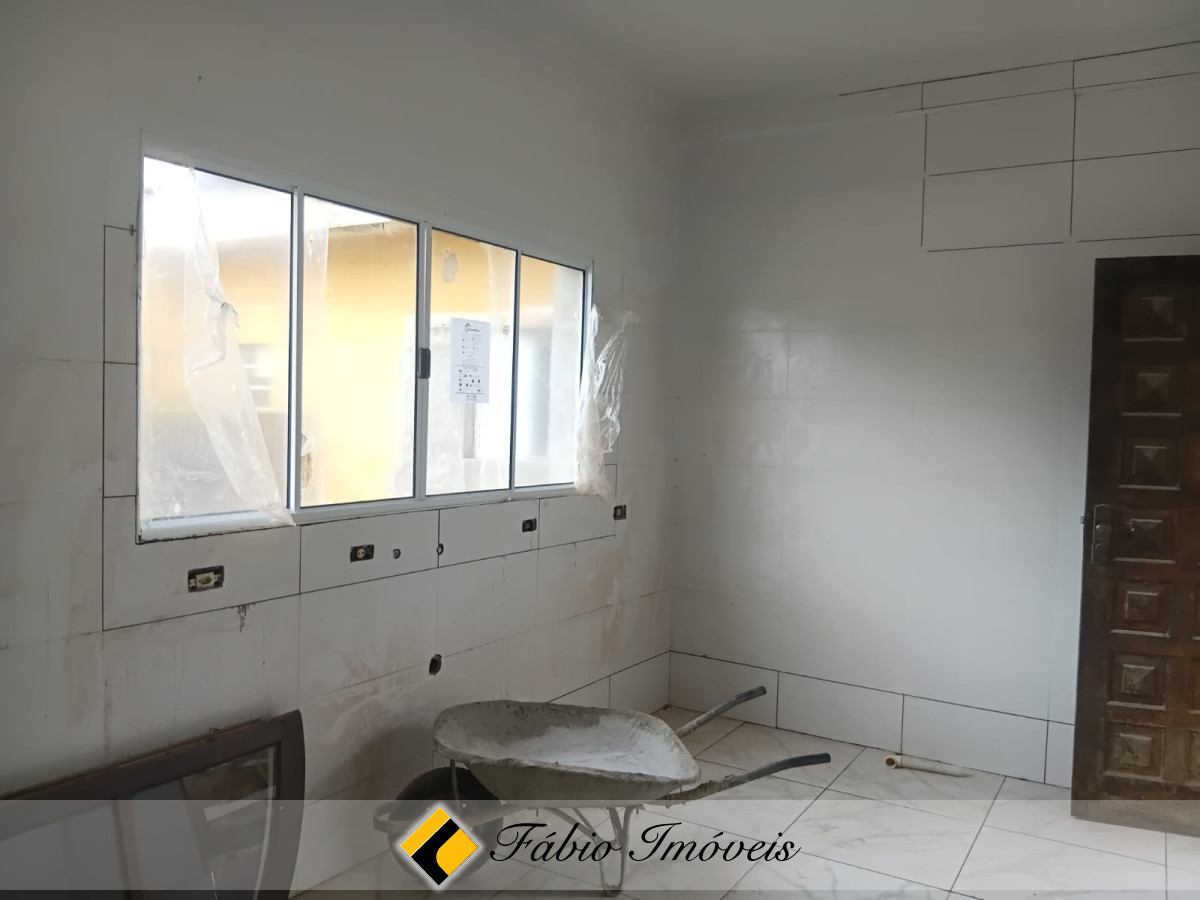 Casa semi reformada em ótima localização! – Foto 28