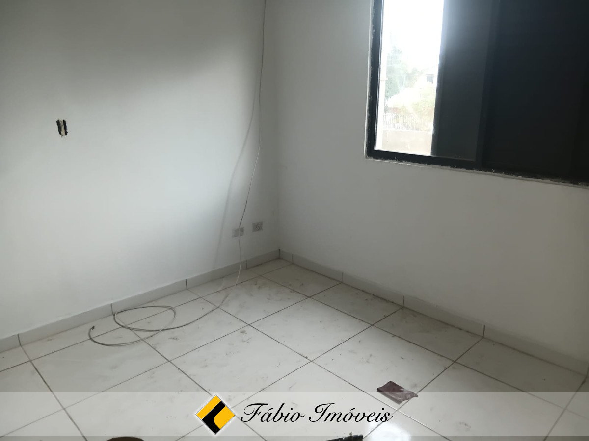 Casa semi reformada em ótima localização! – Foto 17