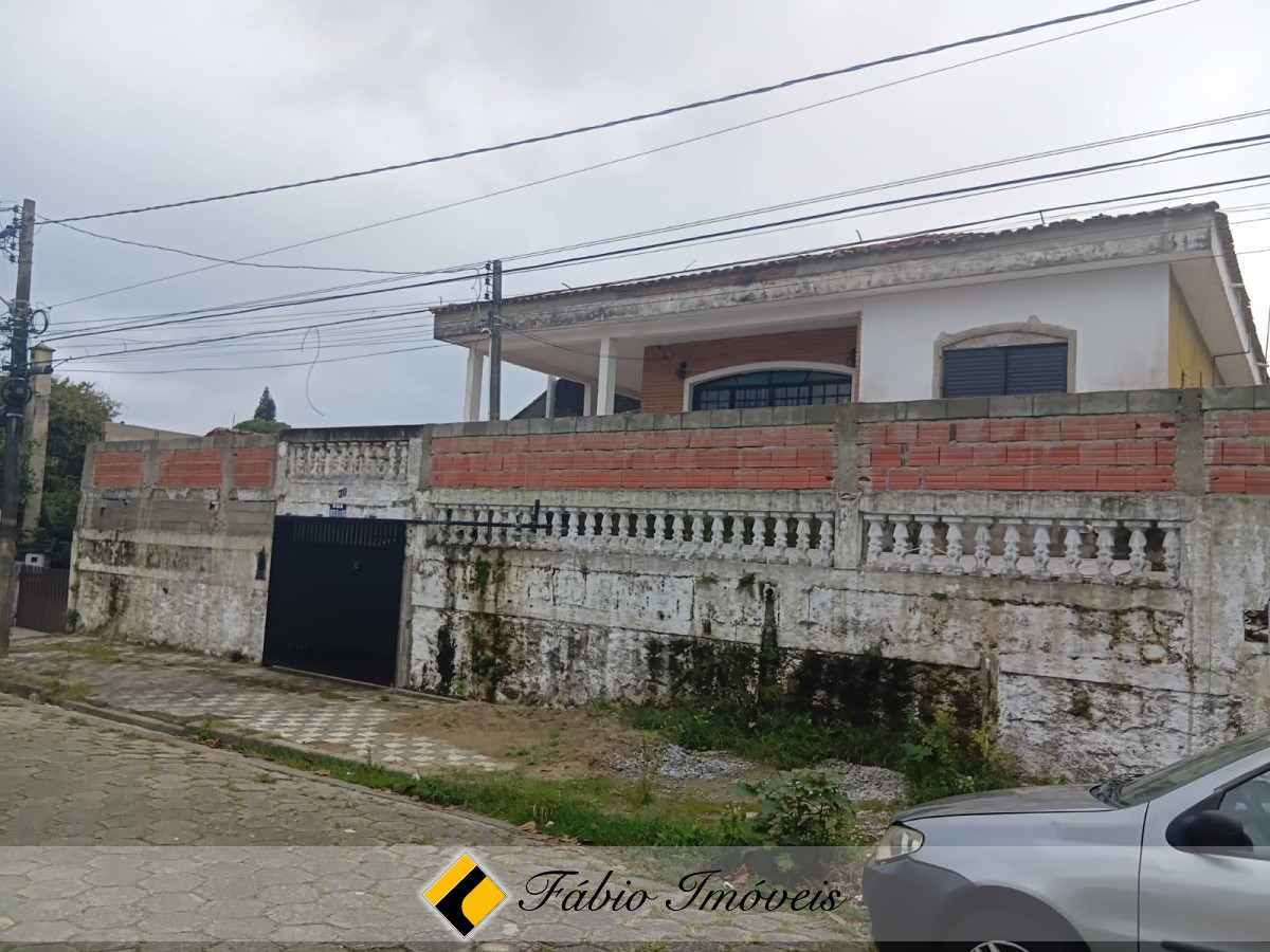 Casa semi reformada em ótima localização! – Foto 2
