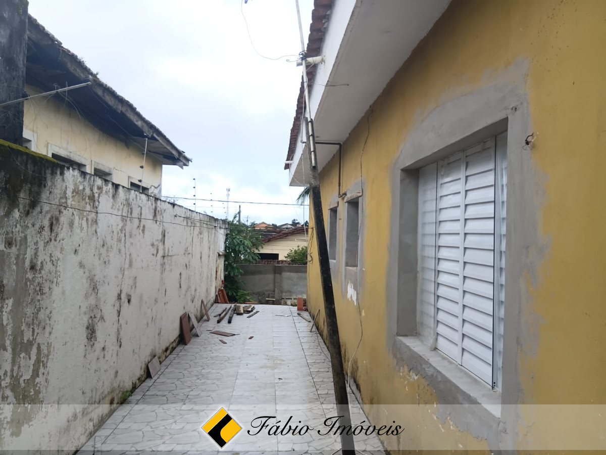 Casa semi reformada em ótima localização! – Foto 8
