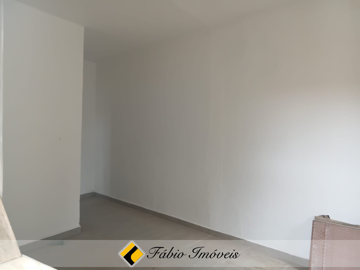 Casa semi reformada em ótima localização! – Foto 11