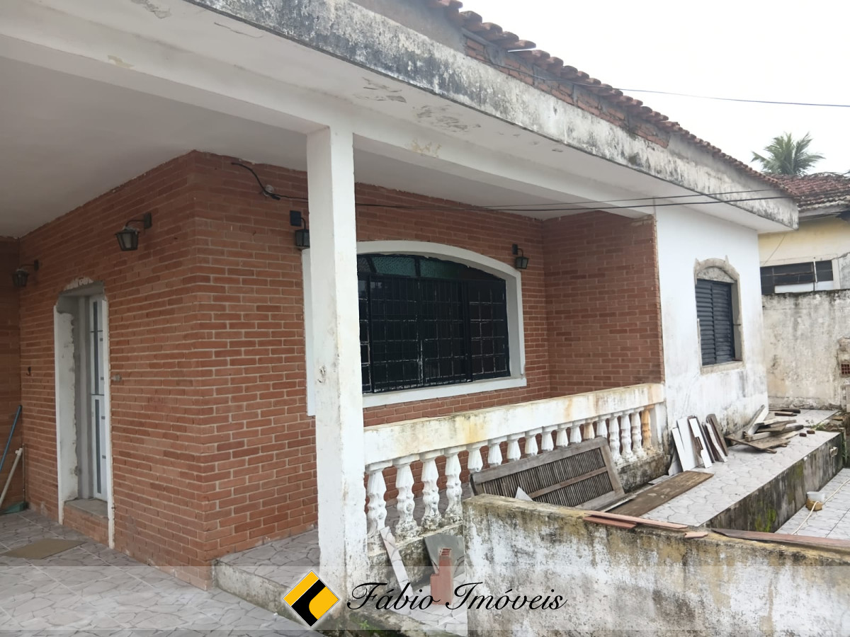 Casa semi reformada em ótima localização! – Foto 20