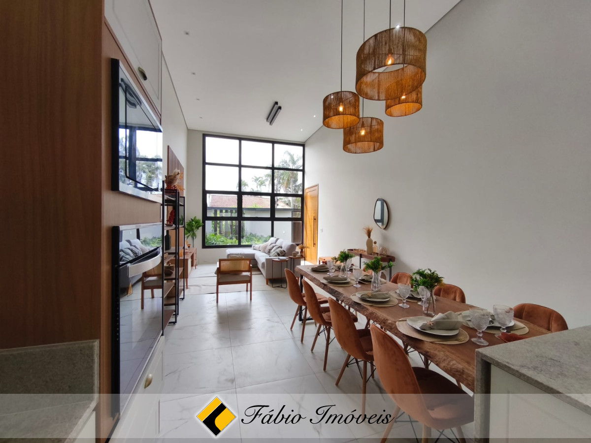 Linda casa reformada, moderna com pé direito alto!! – Foto 10