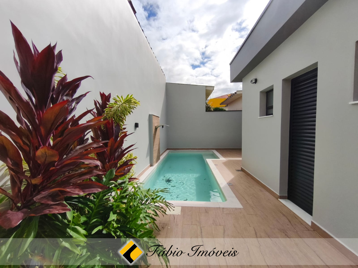 Linda casa reformada, moderna com pé direito alto!! – Foto 27