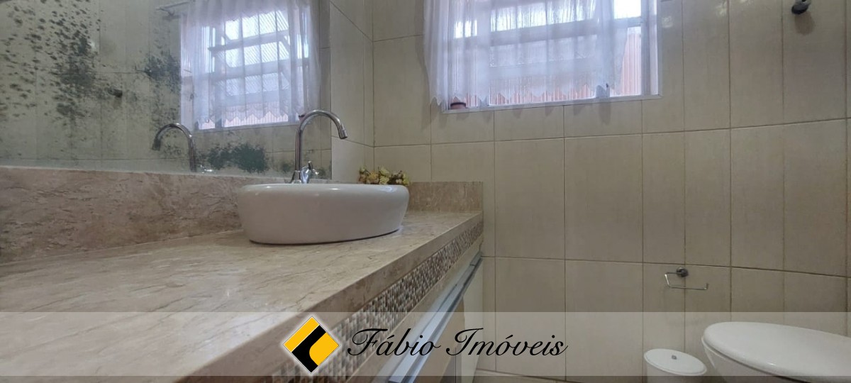 Casa com piscina em excelente localização! – Foto 12