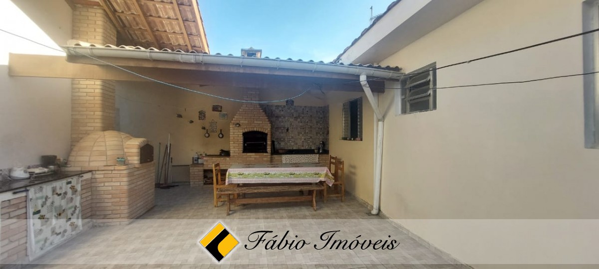Casa com piscina em excelente localização! – Foto 22