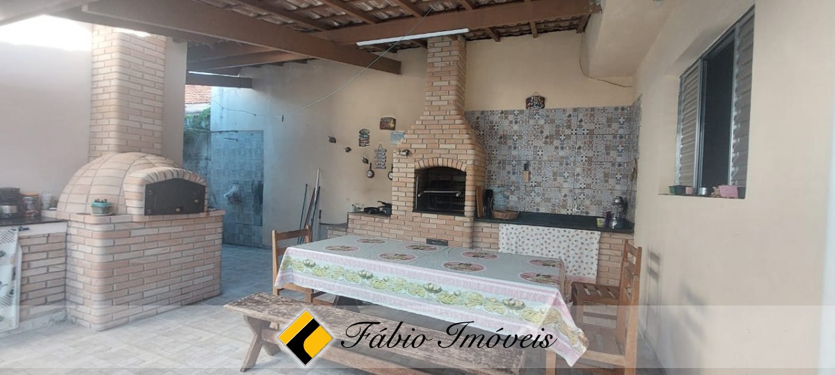 Casa com piscina em excelente localização! – Foto 23