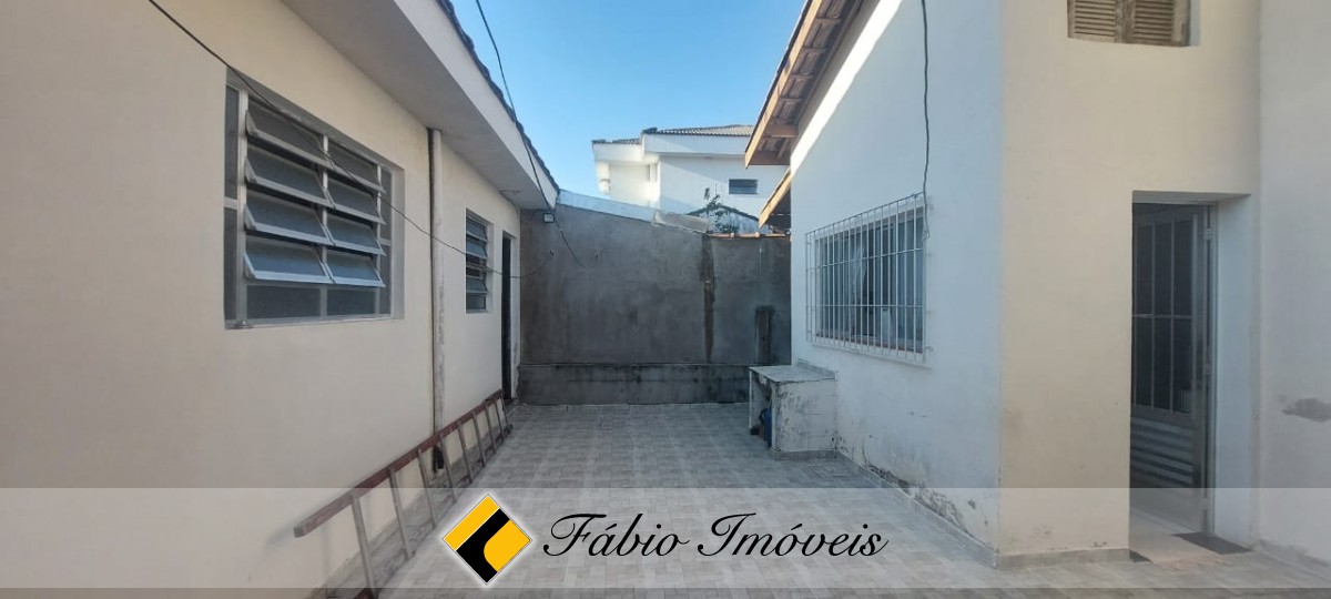 Casa com piscina em excelente localização! – Foto 25