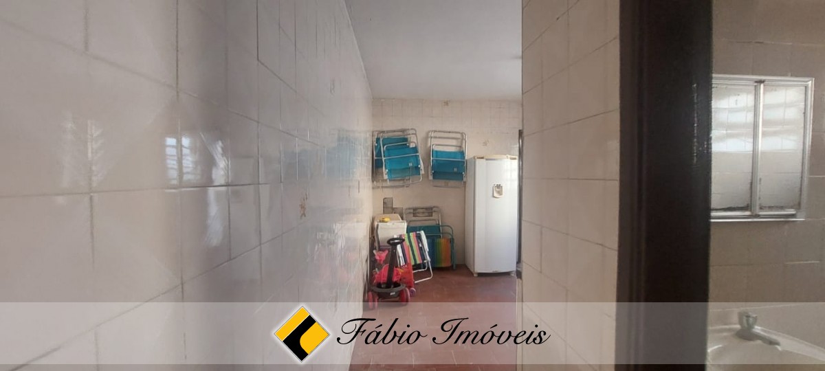 Casa com piscina em excelente localização! – Foto 27