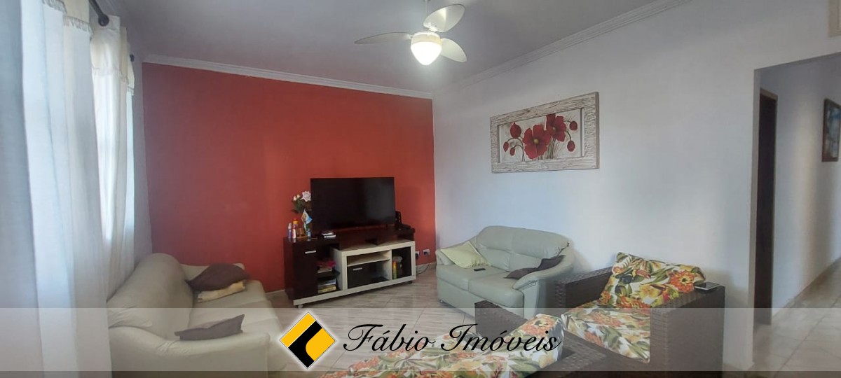 Casa com piscina em excelente localização! – Foto 8