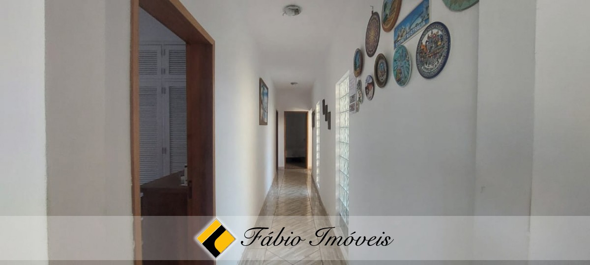 Casa com piscina em excelente localização! – Foto 10