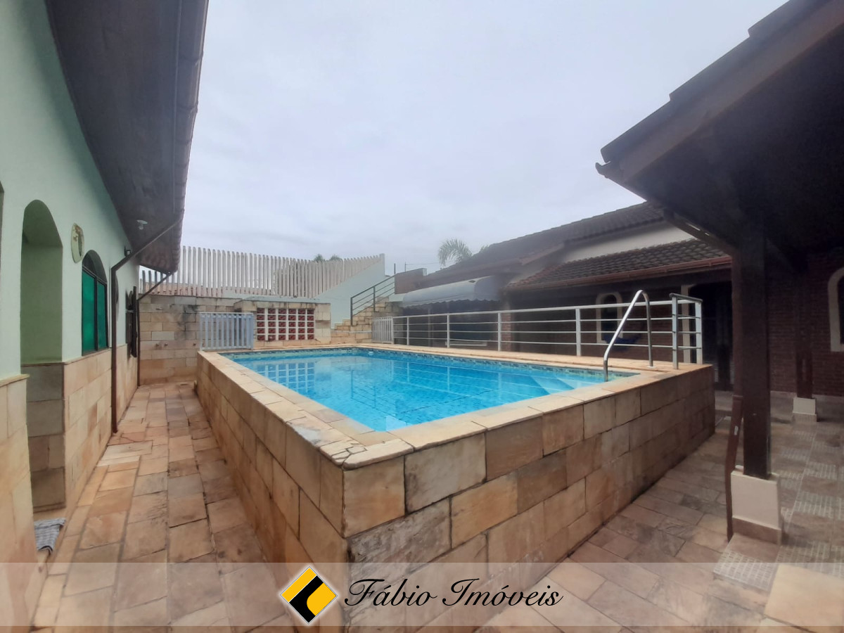 casa de esquina com Piscina!! – Foto 26