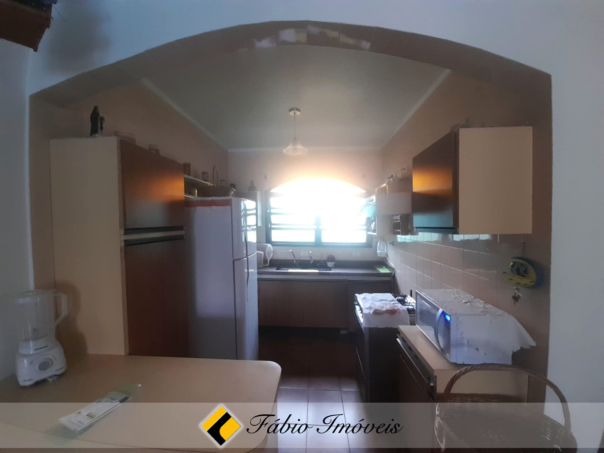 casa de esquina com Piscina!! – Foto 8