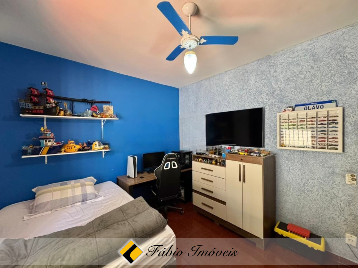 Casa com piscina em excelente localização - Região Central! – Foto 8