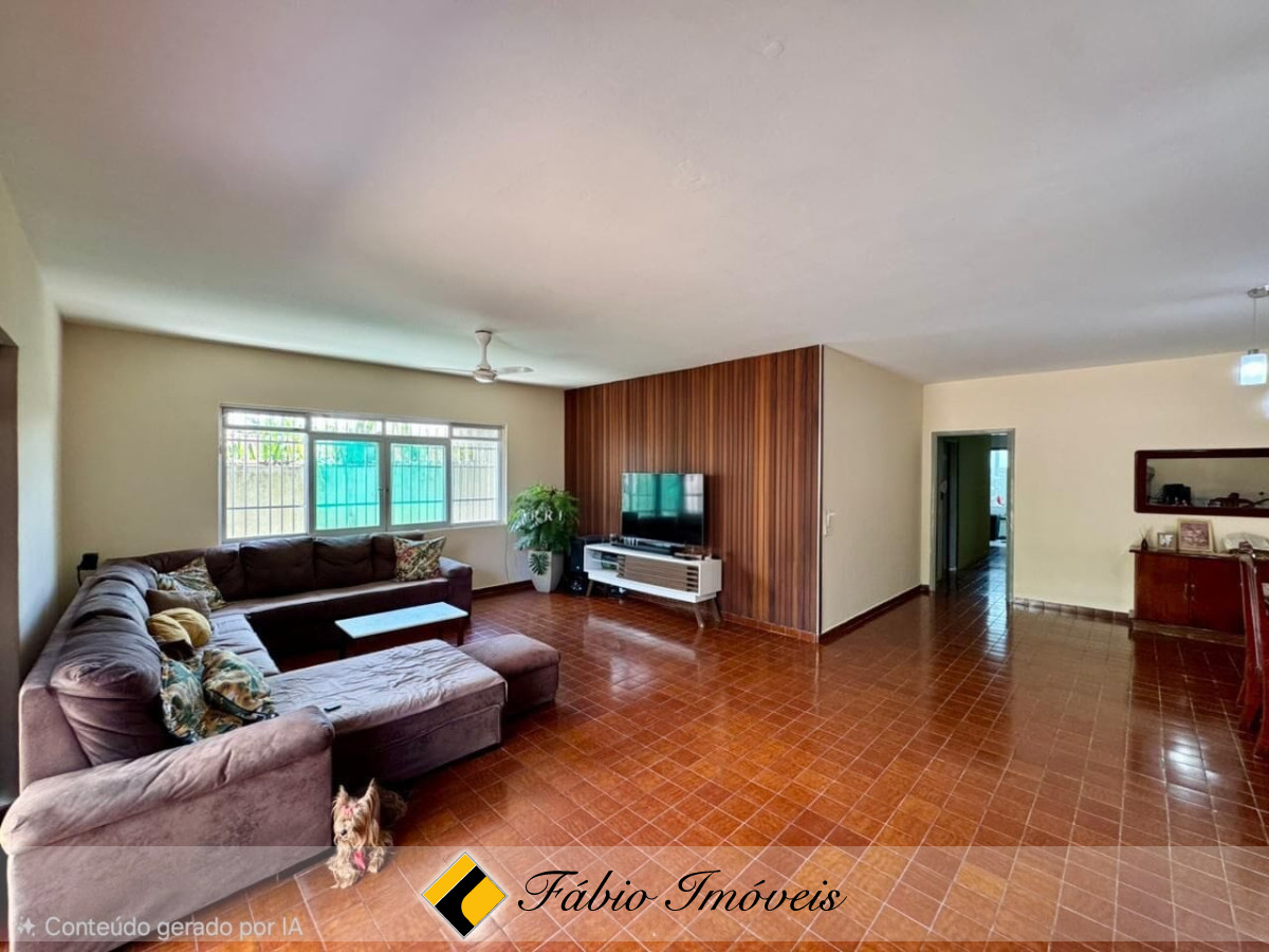 Casa com piscina em excelente localização - Região Central! – Foto 16