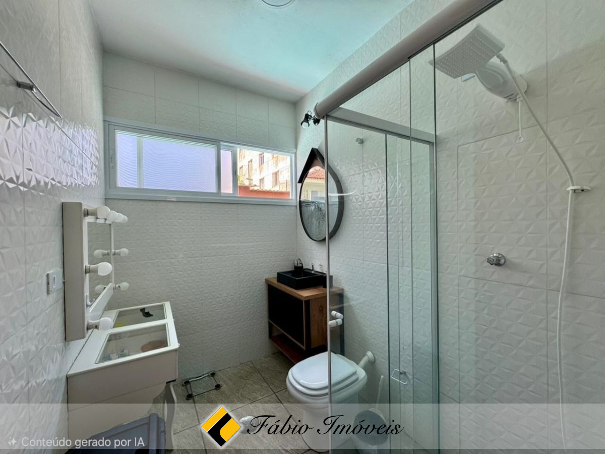 Casa com piscina em excelente localização - Região Central! – Foto 15
