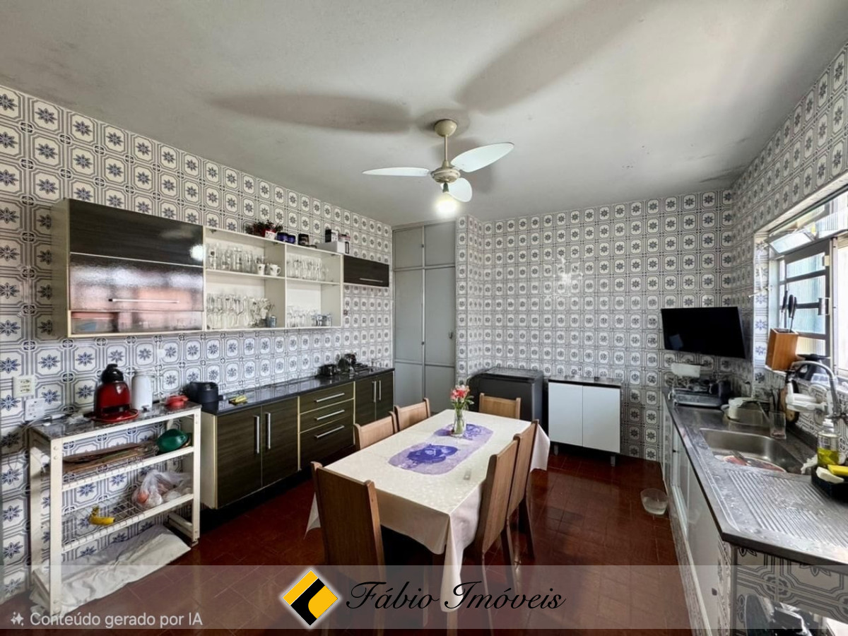 Casa com piscina em excelente localização - Região Central! – Foto 14