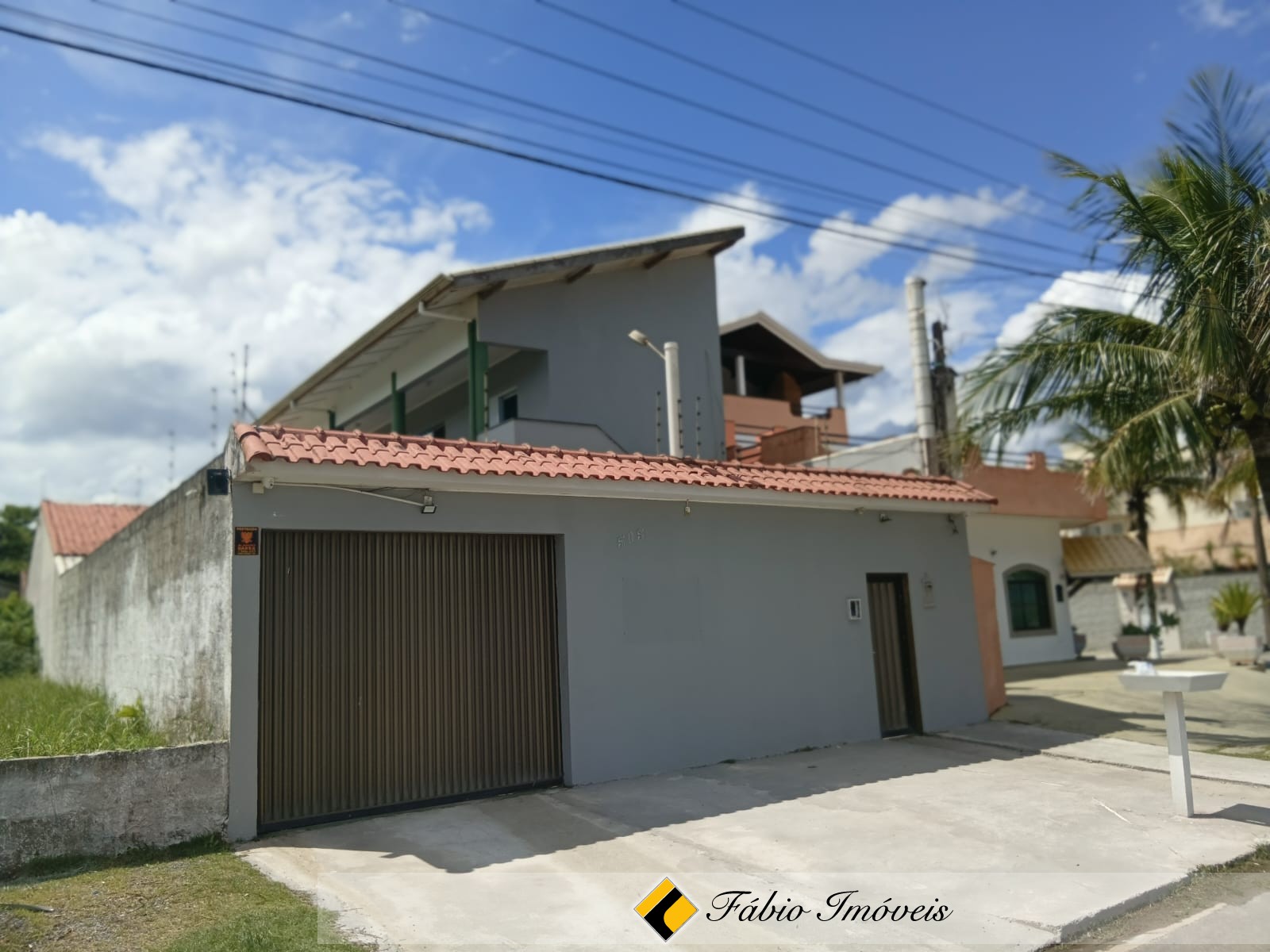 Excelente imóvel para moradia e renda extra!!