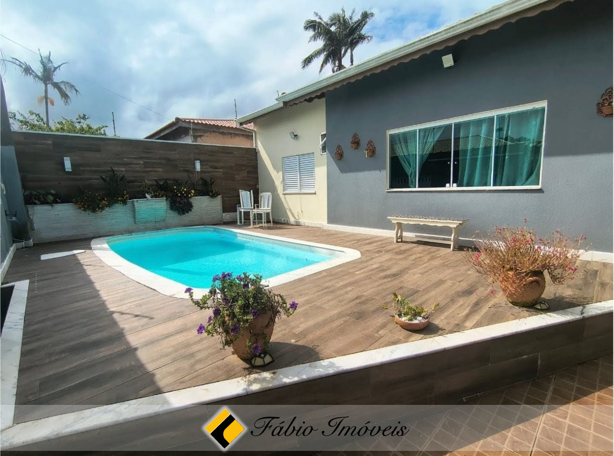 Casa com piscina em ótima localização!! – Foto 12