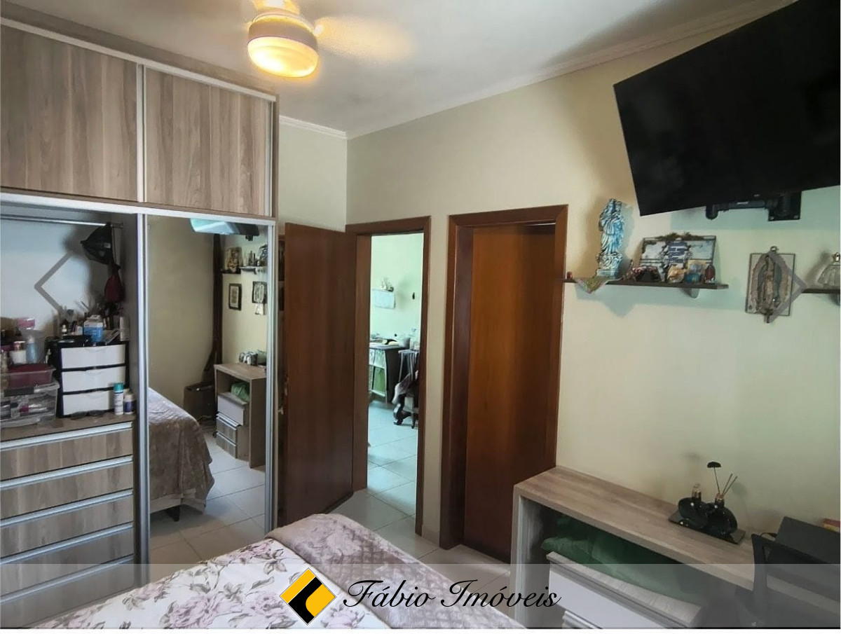 Casa com piscina em ótima localização!! – Foto 10