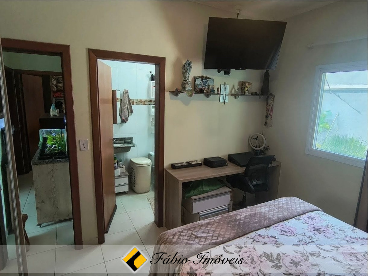 Casa com piscina em ótima localização!! – Foto 9