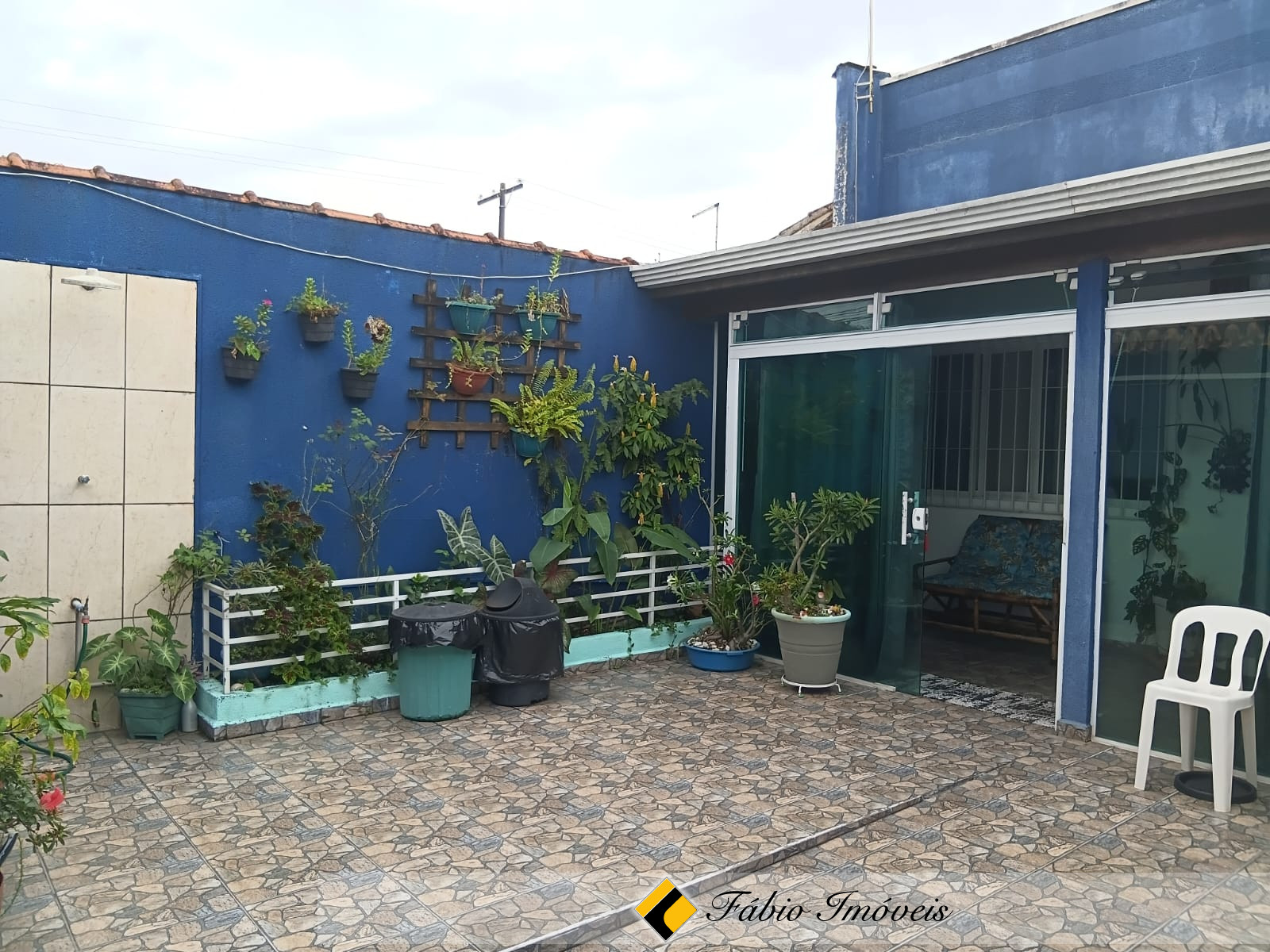 CASA EM EXCELENTE LOCALIZAÇÃO! – Foto 1