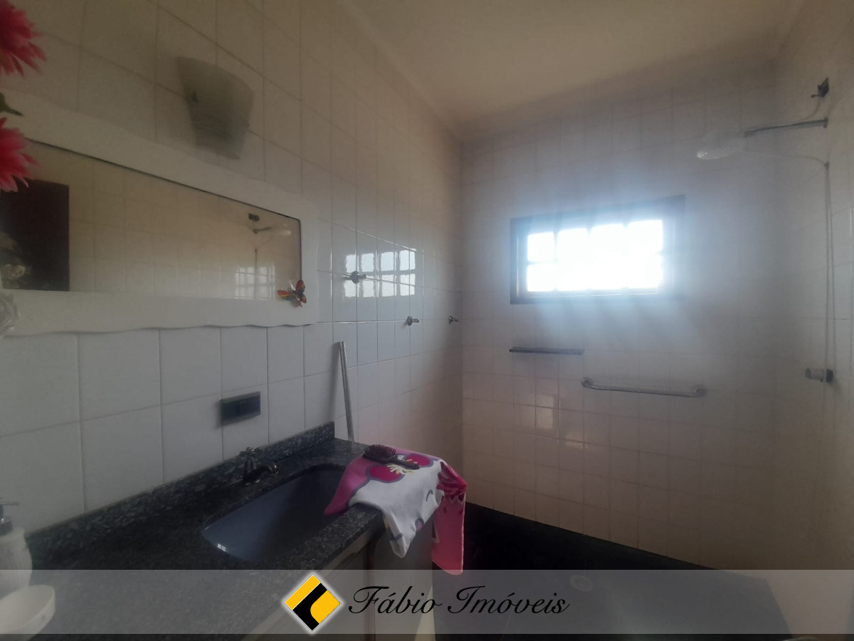 Sobrado a 200 metros da praia!!! – Foto 4