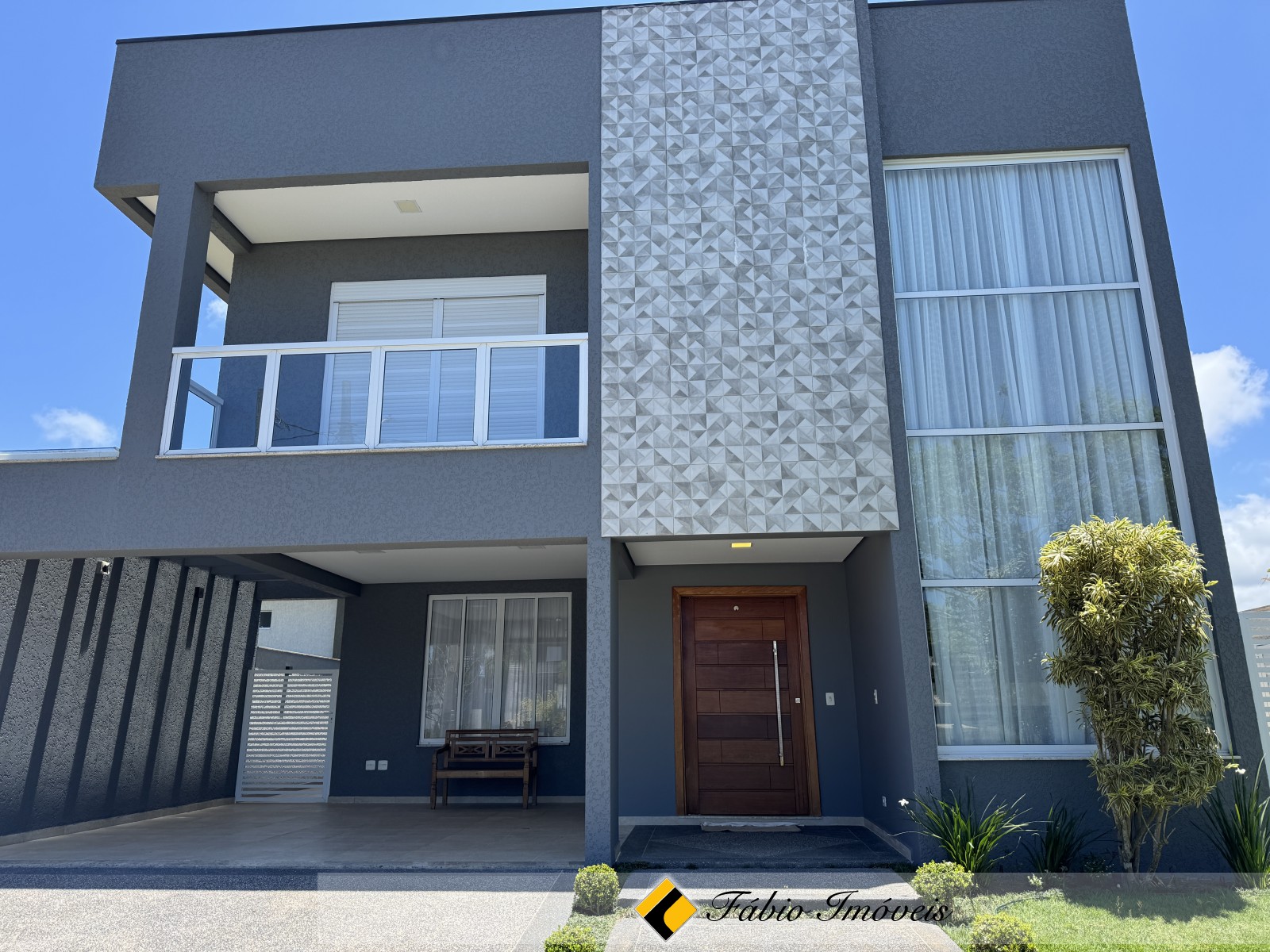 Lindo Sobrado em Condomínio!