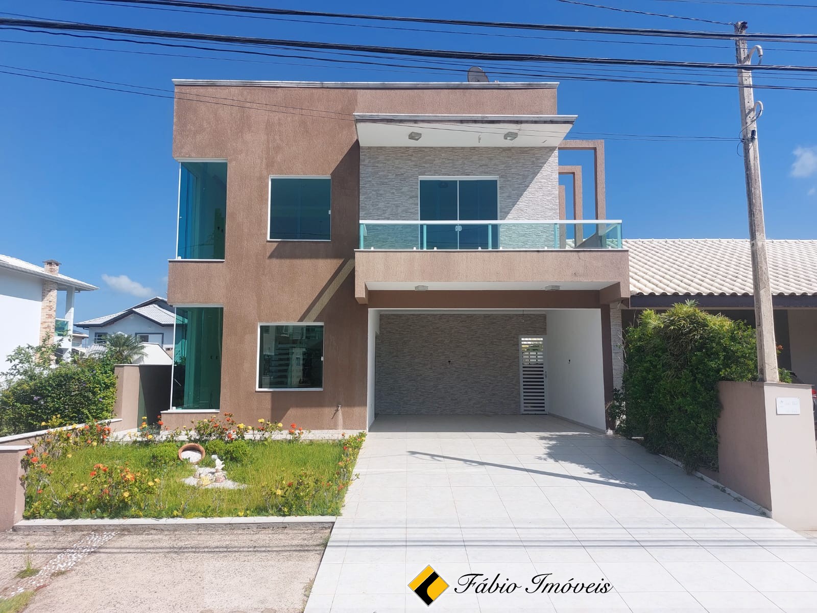 Sobrado em Condomínio/Clube!